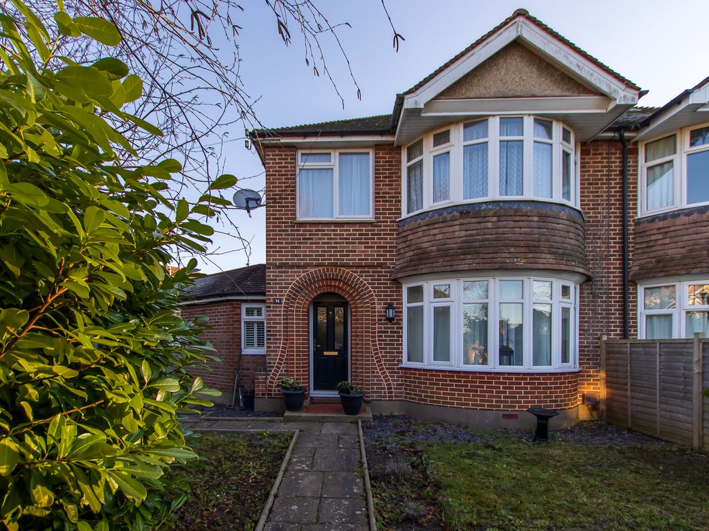 4 bed semidetached house for sale in Whyke Road, Chichester, West