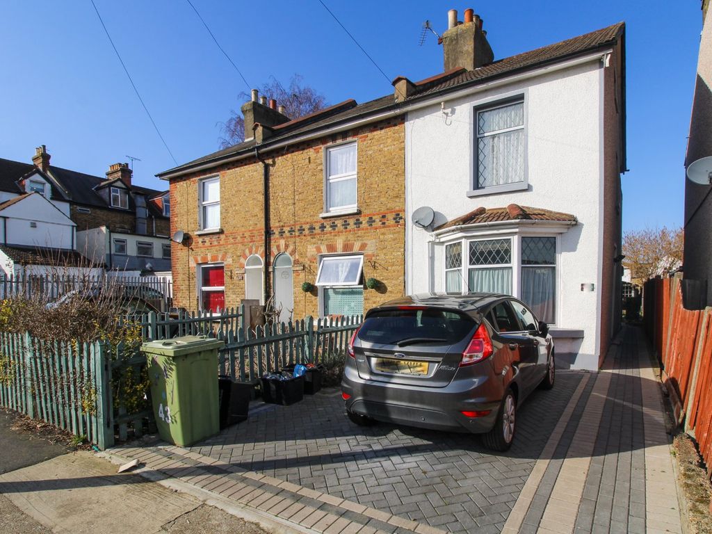 2 bed end terrace house for sale in Pope Road, Bromley BR2 Zoopla
