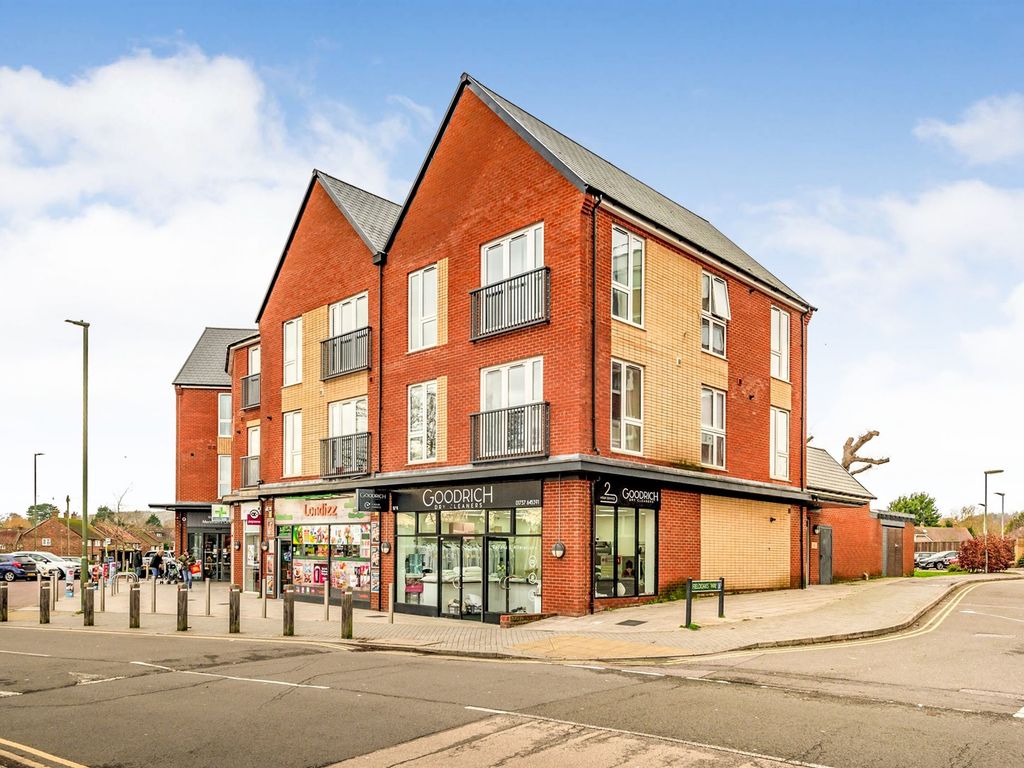 2 bed flat for sale in Fieldoaks Way, Merstham, Redhill RH1 Zoopla