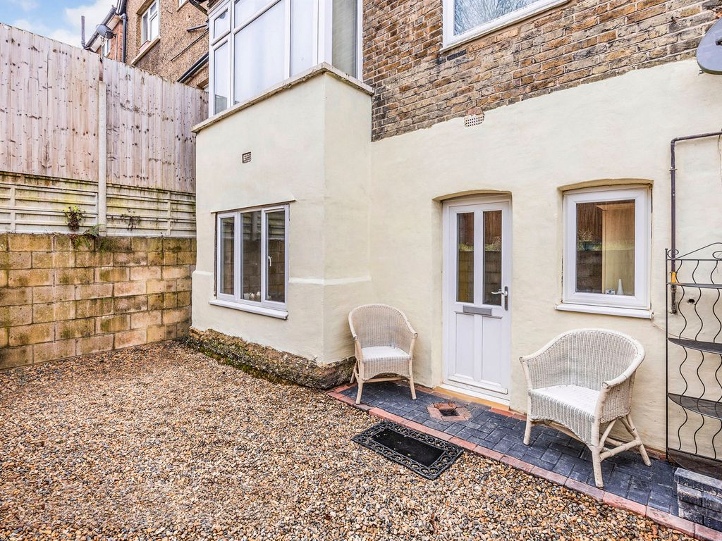 2 bed for sale in Sanderstead Road, Sanderstead, South