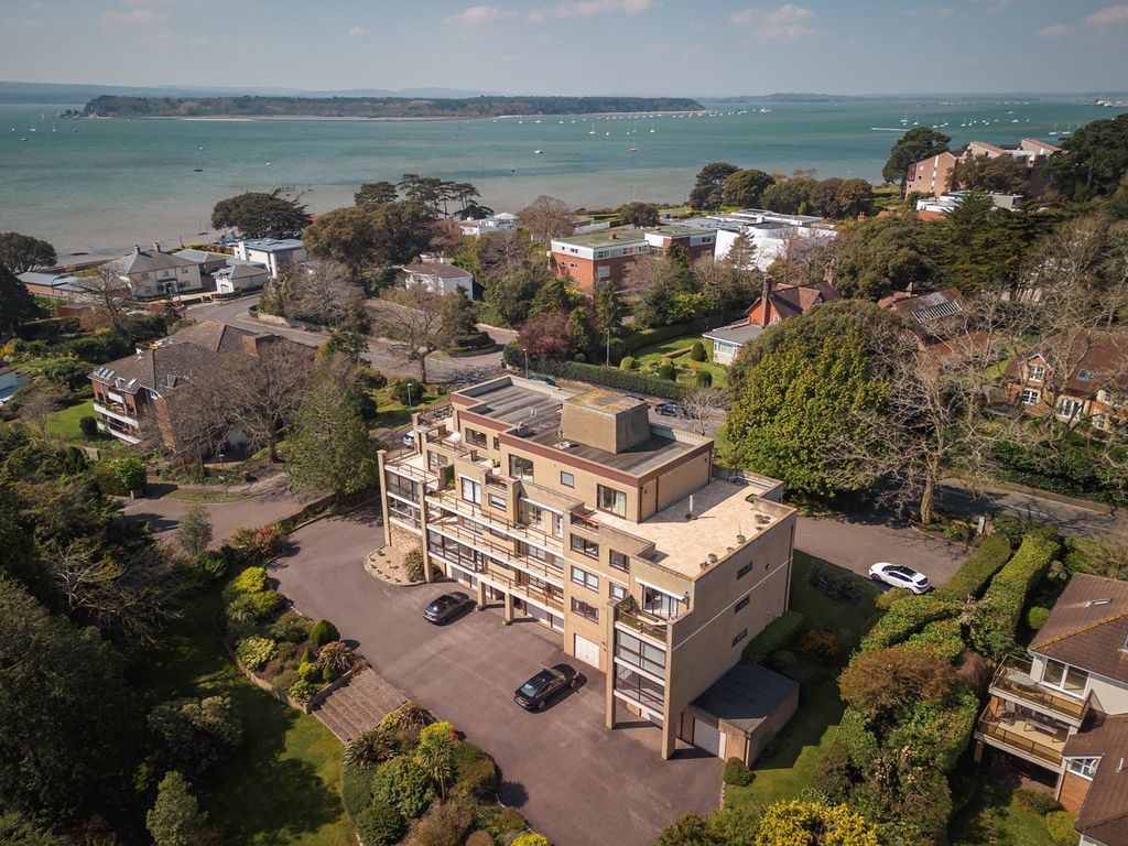 3 bed flat for sale in Alington Road, Poole BH14 Zoopla
