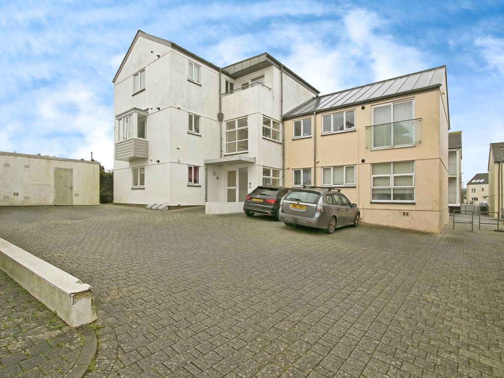 2 bed flat for sale in Wilkinson Gardens, Sandy Lane, Redruth, Cornwall