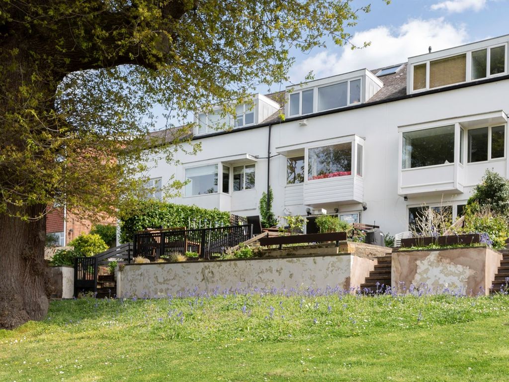 3 bed terraced house for sale in Lakeside, Weybridge KT13, £775,000