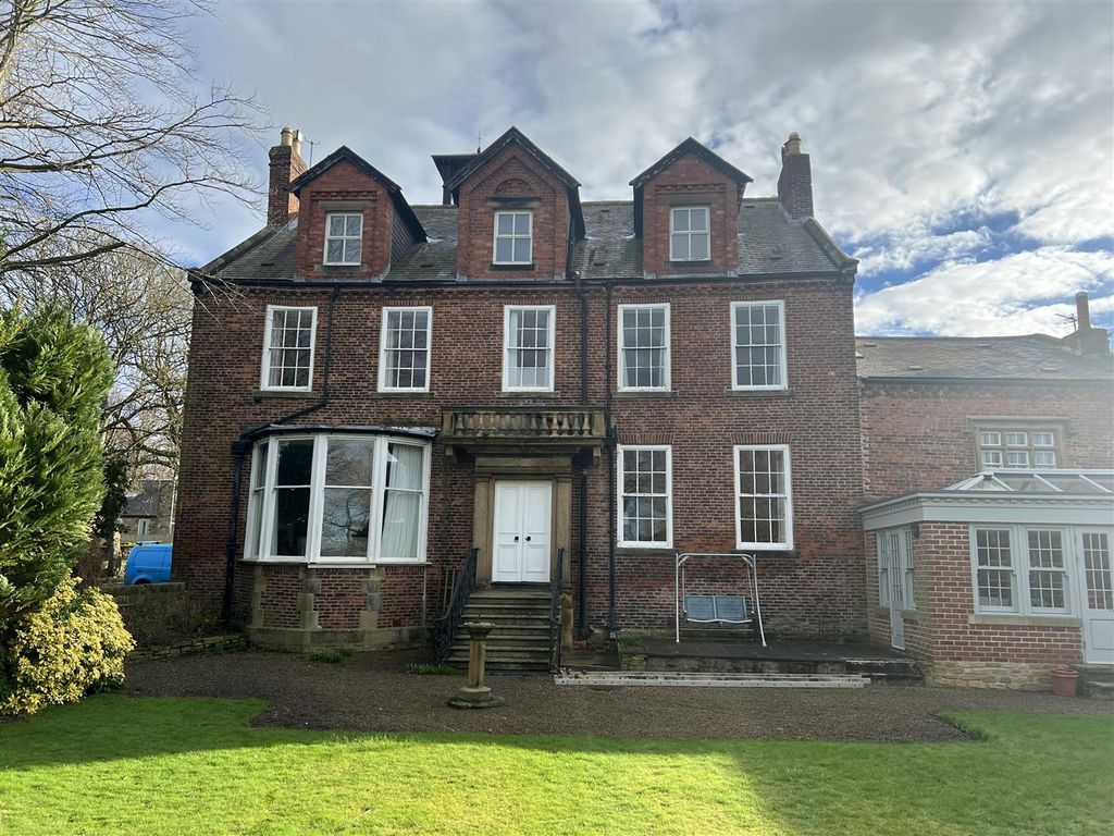 3 bed flat to rent in Northumberland Street, Alnmouth, Alnwick NE66, £