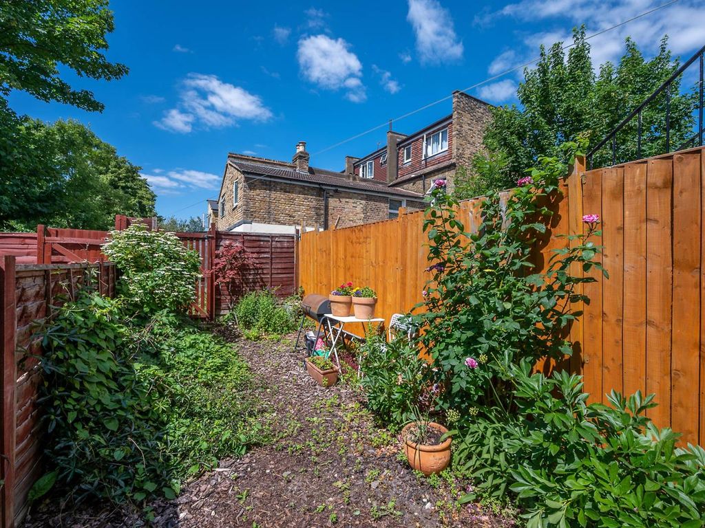 3 bed flat for sale in Morden Road, South Wimbledon, London SW19 Zoopla