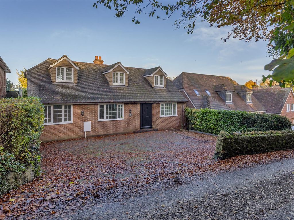 4 bed detached house for sale in Gilletts Lane, East Malling, West Malling ME19, £700,000 Zoopla