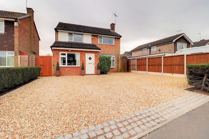 4 bed detached house for sale in Clevedon Avenue, Hillcroft Park, Stafford ST17 Zoopla