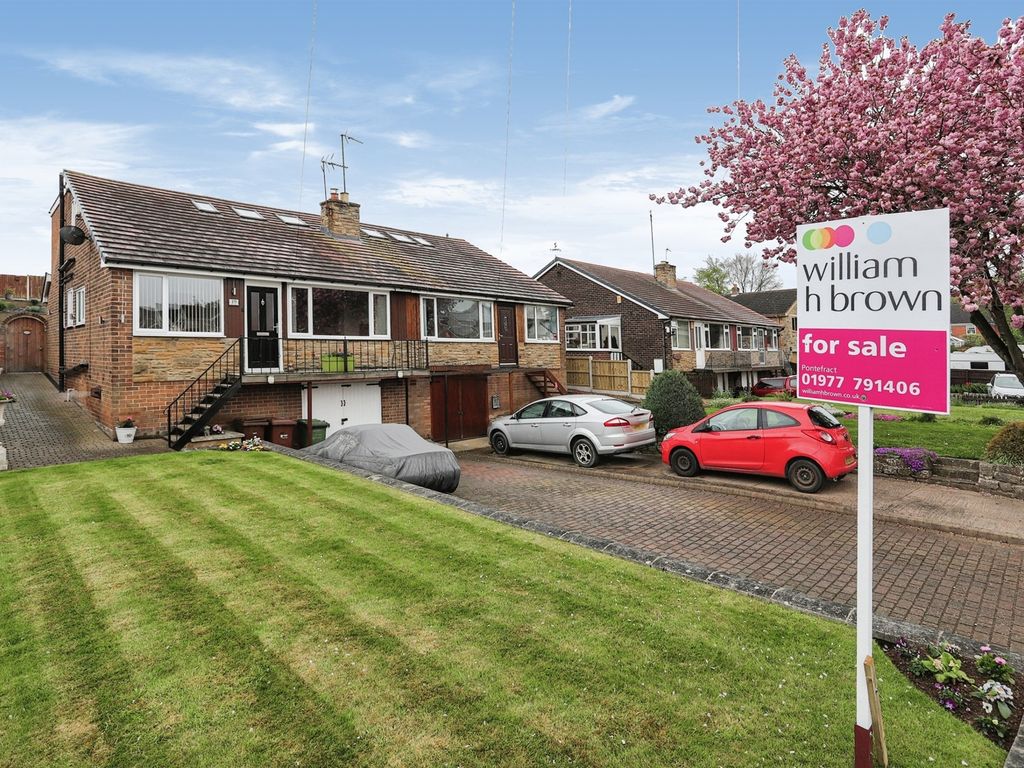 3 bed semidetached house for sale in Valley Road, Darrington