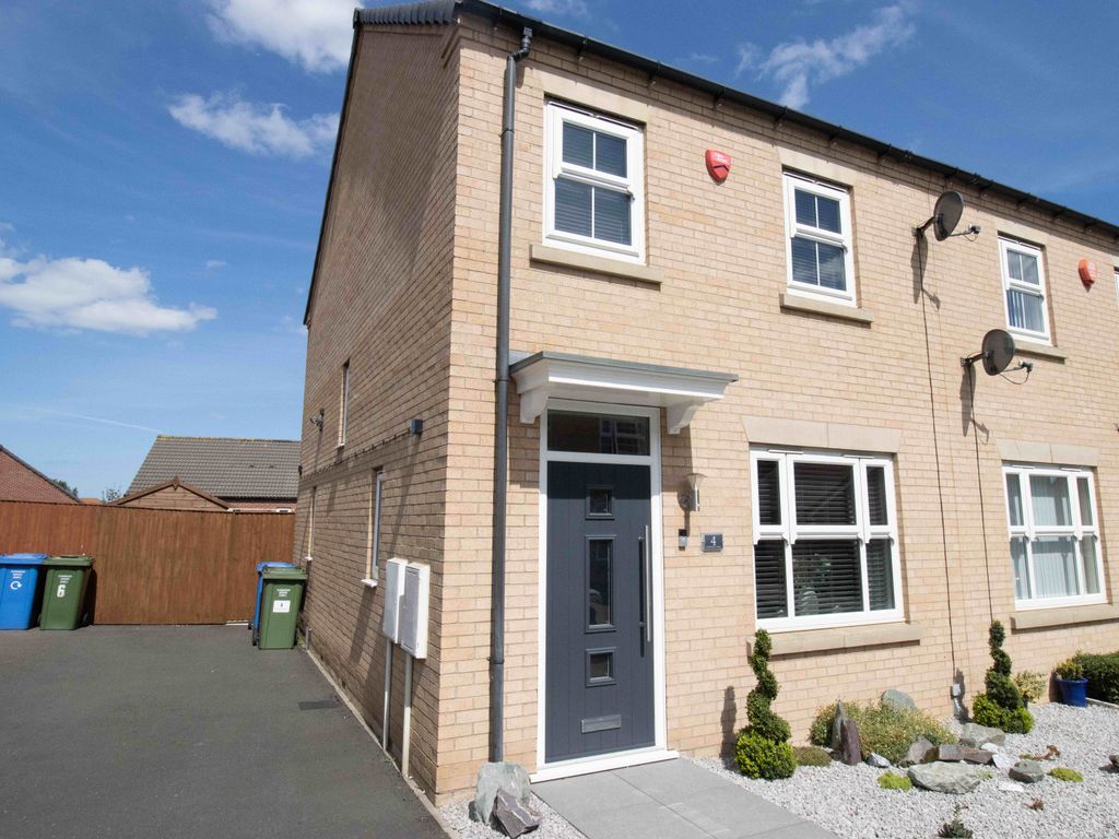 3 bed semidetached house for sale in Windmill Drive, Filey YO14 Zoopla