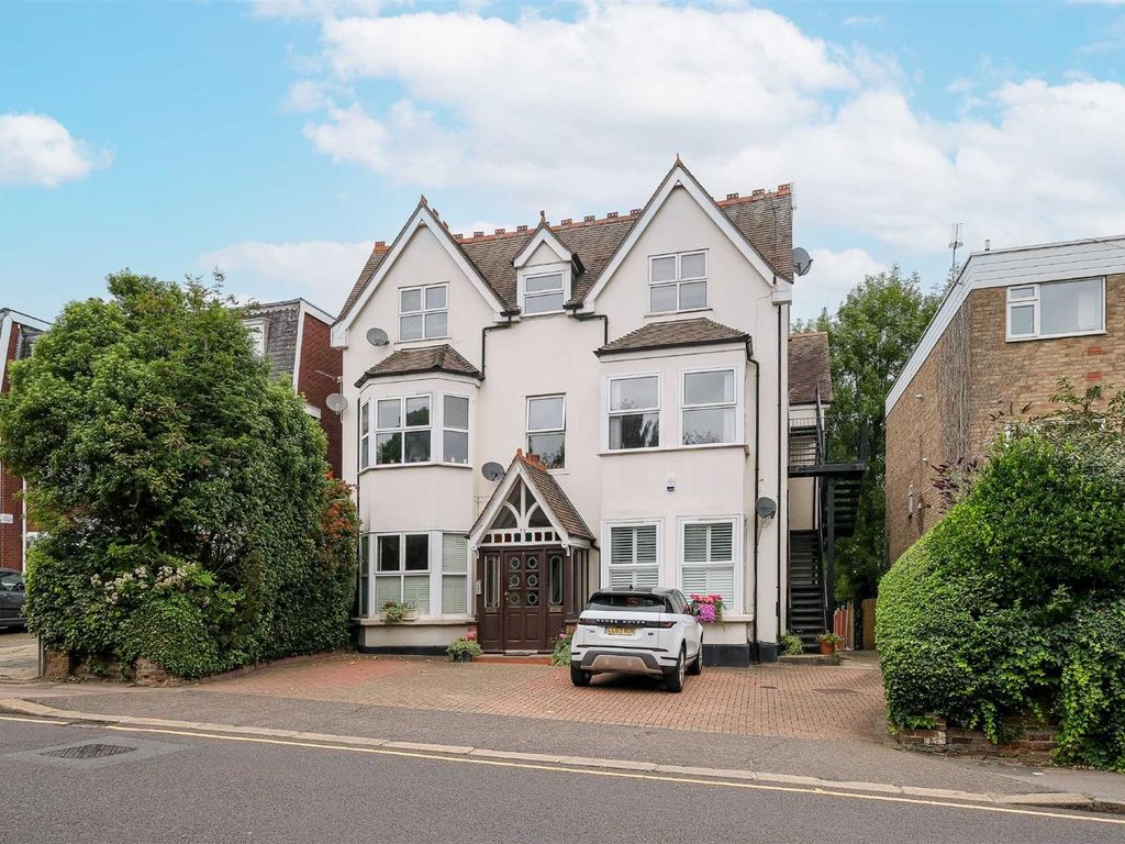 2 bed flat for sale in Palmerston Road, Buckhurst Hill IG9 Zoopla