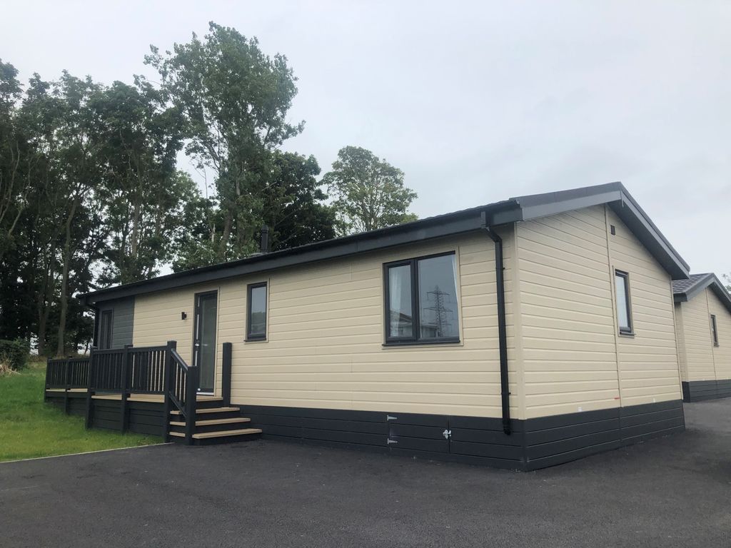 2 bed lodge for sale in Borrans Lane, Middleton, Morecambe LA3, £