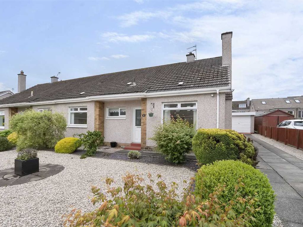 2 bed semidetached bungalow for sale in Thimblehall Drive, Dunfermline