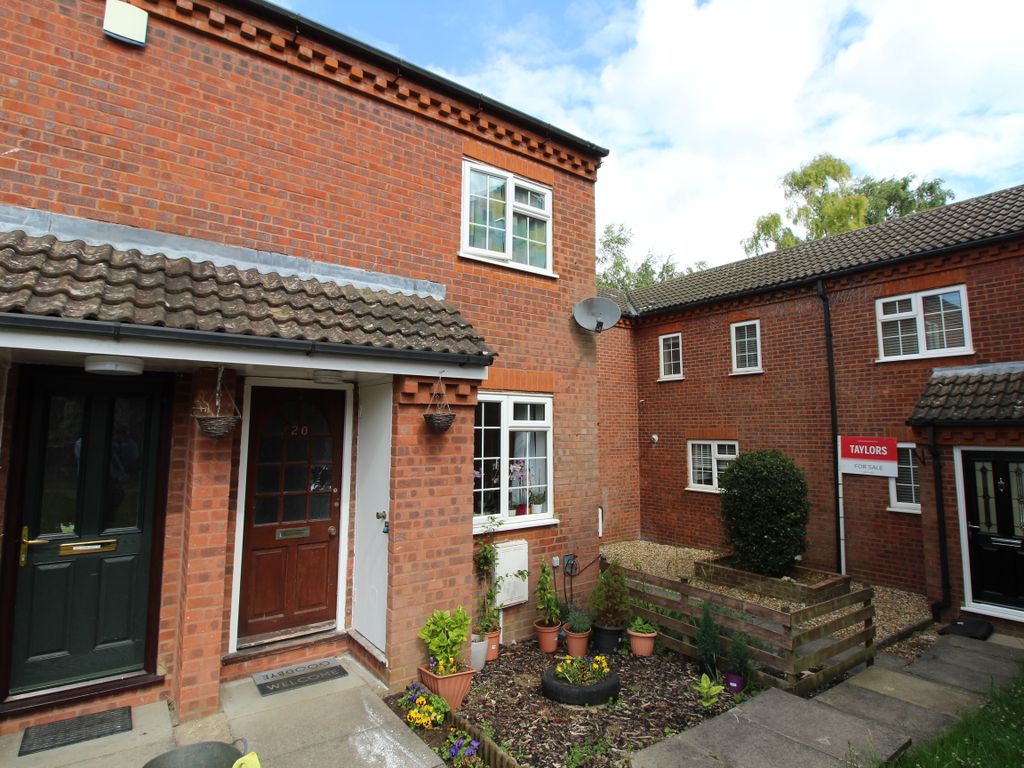2 bed terraced house to rent in Ormsby Close, Luton LU1 Zoopla