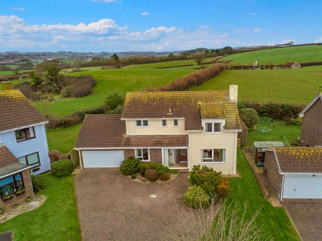 4 bed detached house for sale in Foxholes Hill, Exmouth EX8, £875,000