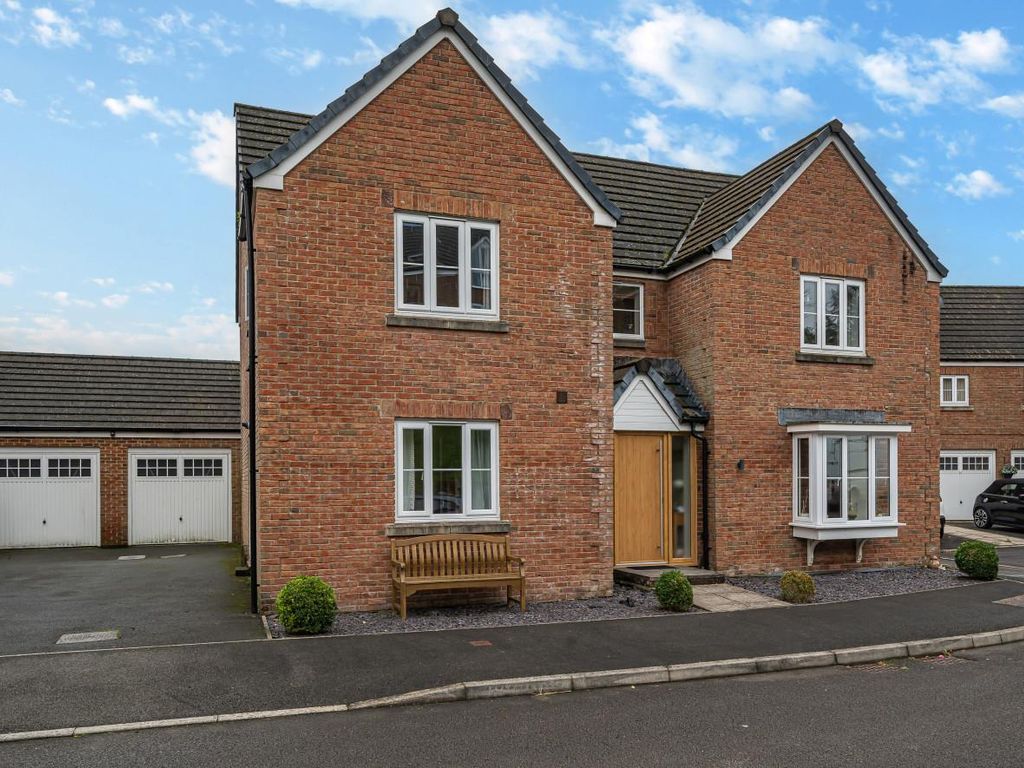 6 bed detached house for sale in Y Deri, Sketty, Swansea SA2, £660,000