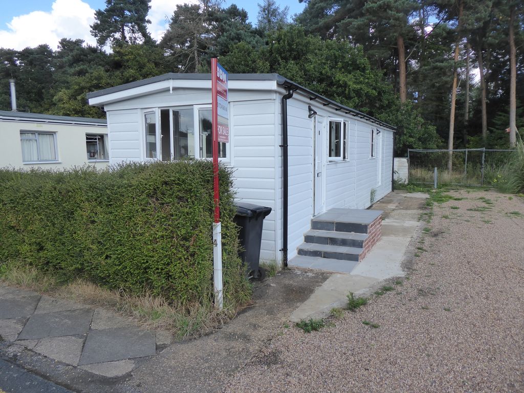 Parklands Mobile Home Park, Scotter Road, Scunthorpe, Lincolnshire DN17  