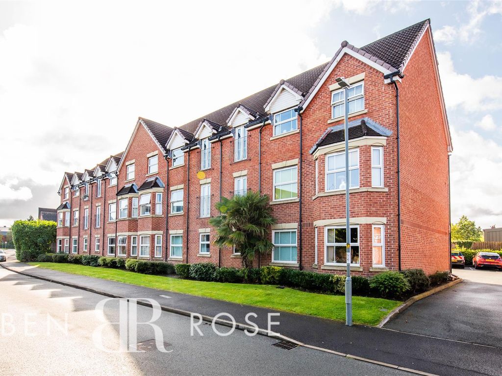 2 bed flat for sale in Great Park Drive, Leyland PR25, £100,000 Zoopla