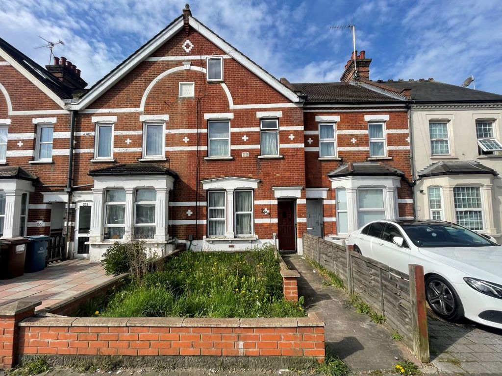 5 bed terraced house for sale in 233 Burnt Oak Broadway, Edgware, Middlesex HA8 Zoopla