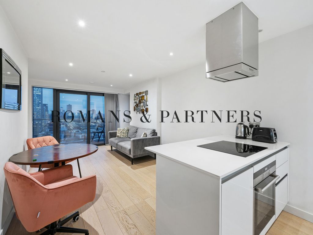 1 bed flat for sale in Horizons Tower, Blackwall E14, £425,000 Zoopla