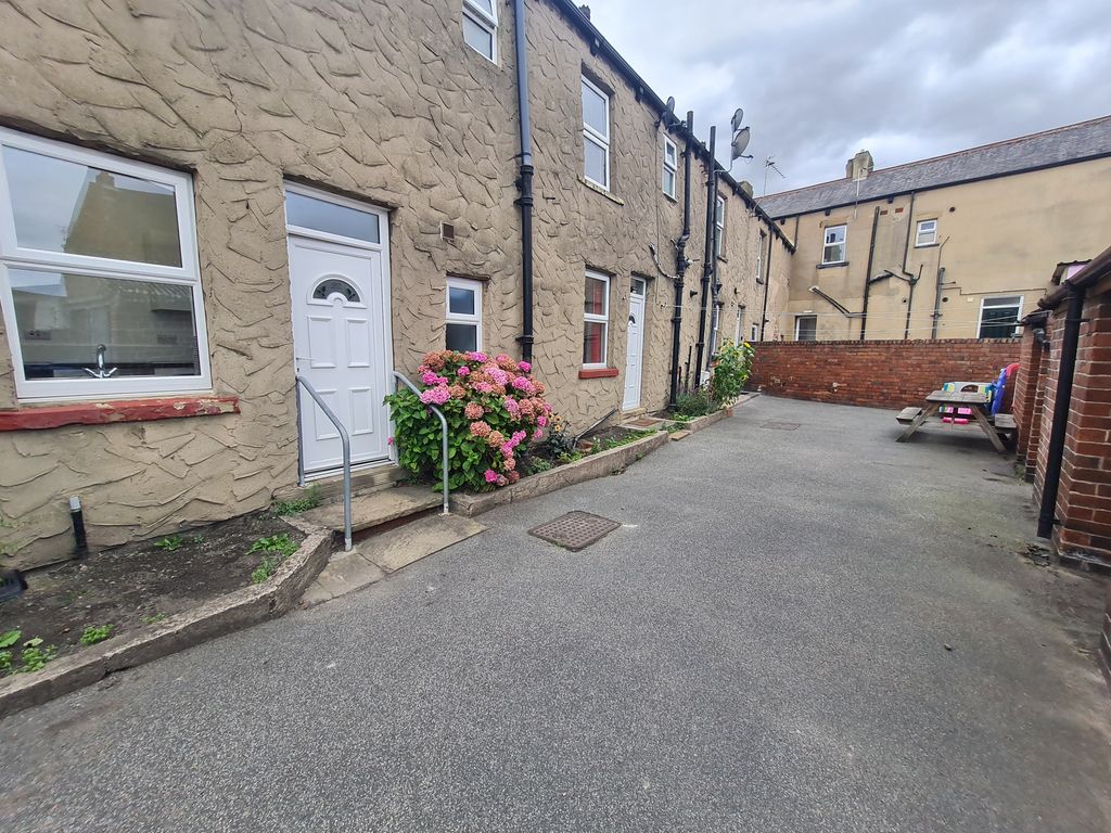 2 bed terraced house to rent in High Street, Kippax, Leeds LS25 Zoopla