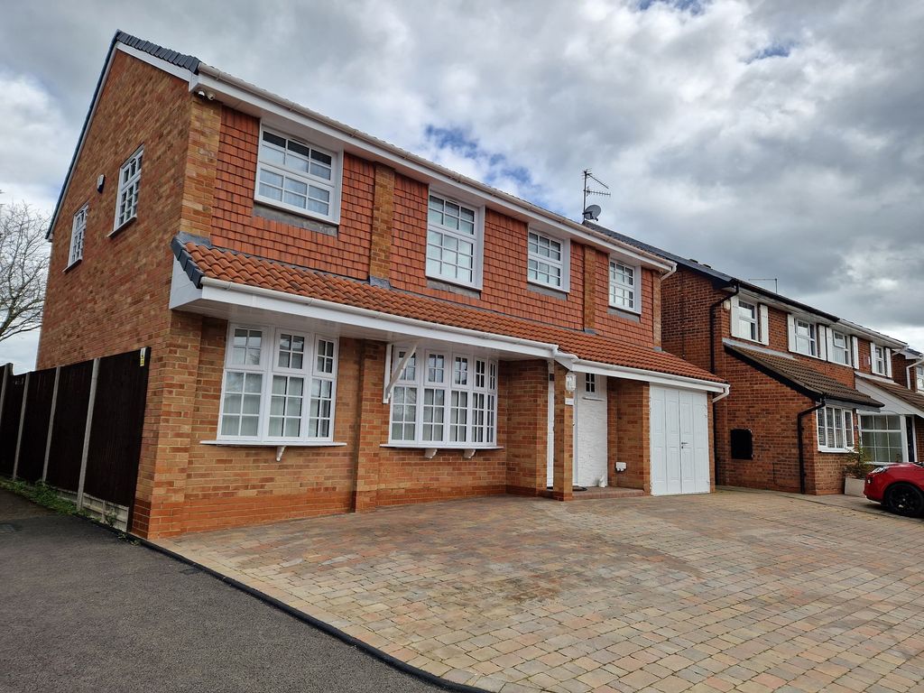 6 bed detached house to rent in Cicero Drive, Luton LU3 Zoopla