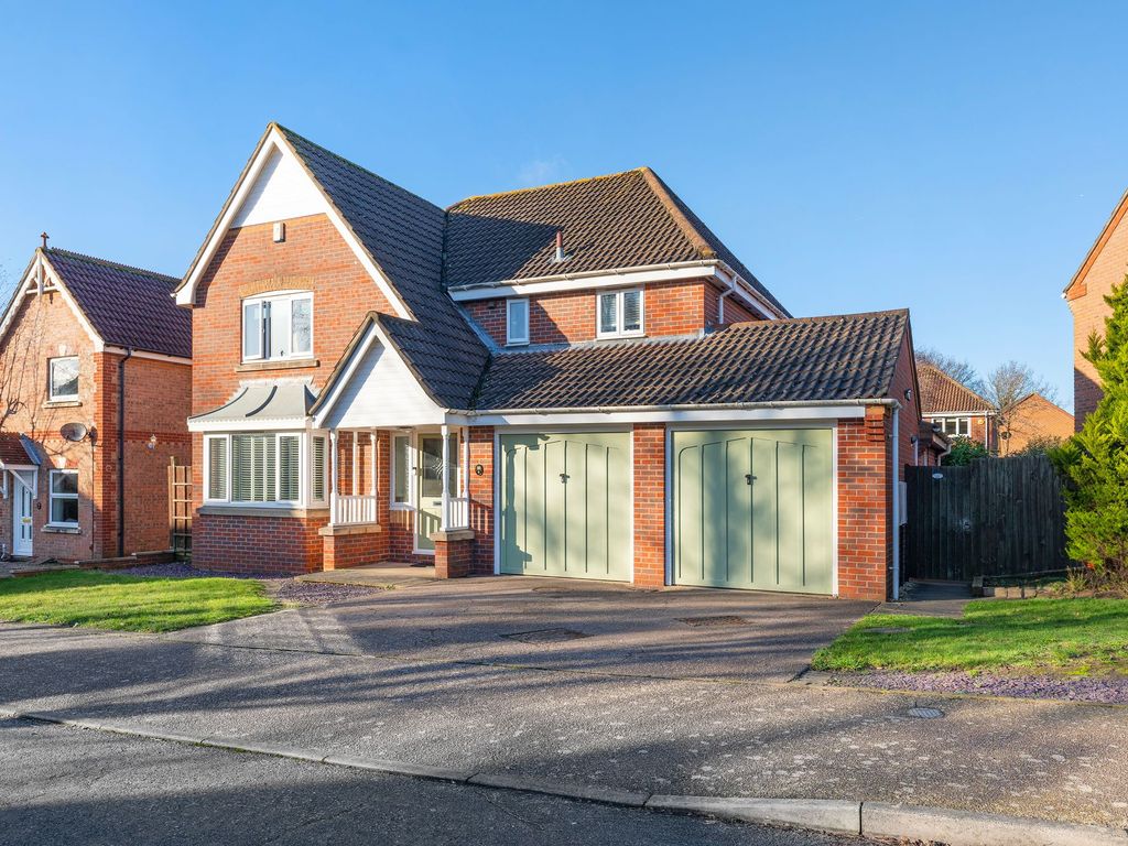 5 bed detached house for sale in Pond Road, Horsford, Norwich NR10, £