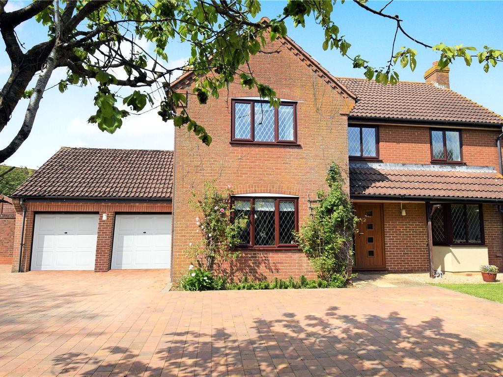 4 bed detached house for sale in Northfields, Bulkington, Devizes
