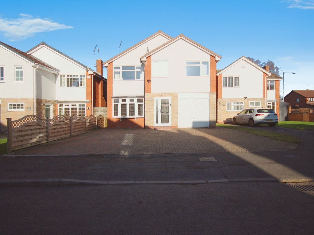 4 bed detached house for sale in Blandford Road, Leamington Spa