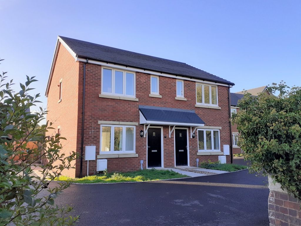 New home, 2 bed semidetached house for sale in Road, Keresley