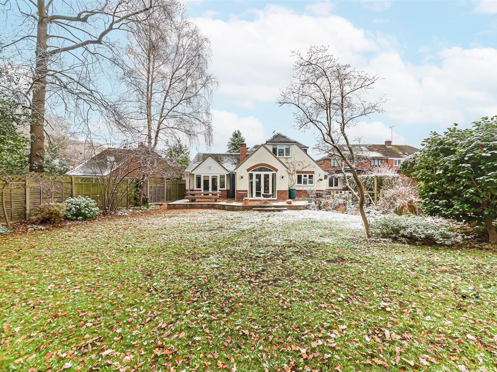 4 bed detached house for sale in Frensham Road, Crowthorne RG45 Zoopla