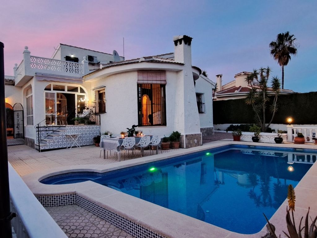 3 bed property for sale in Calle Costabella, 03170 Ciudad Quesada