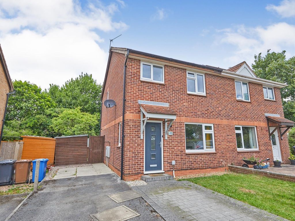 3 bed semidetached house for sale in Edwinstowe Road, Oakwood, Derby