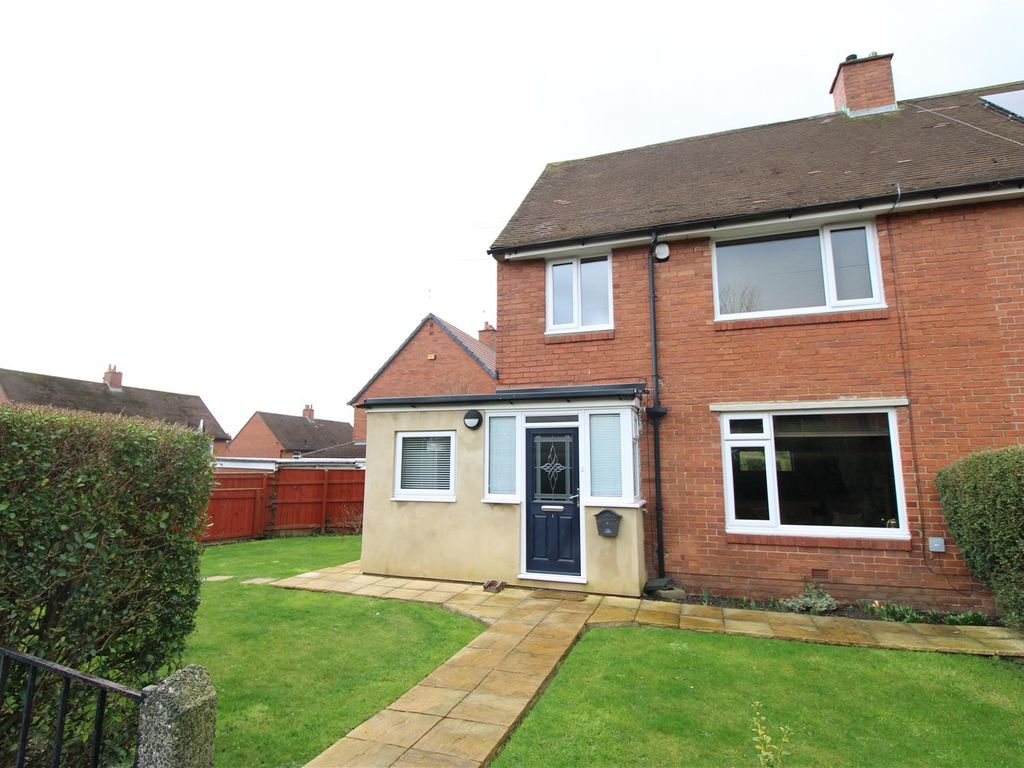 3 bed semidetached house for sale in Edenbridge Crescent, Benton