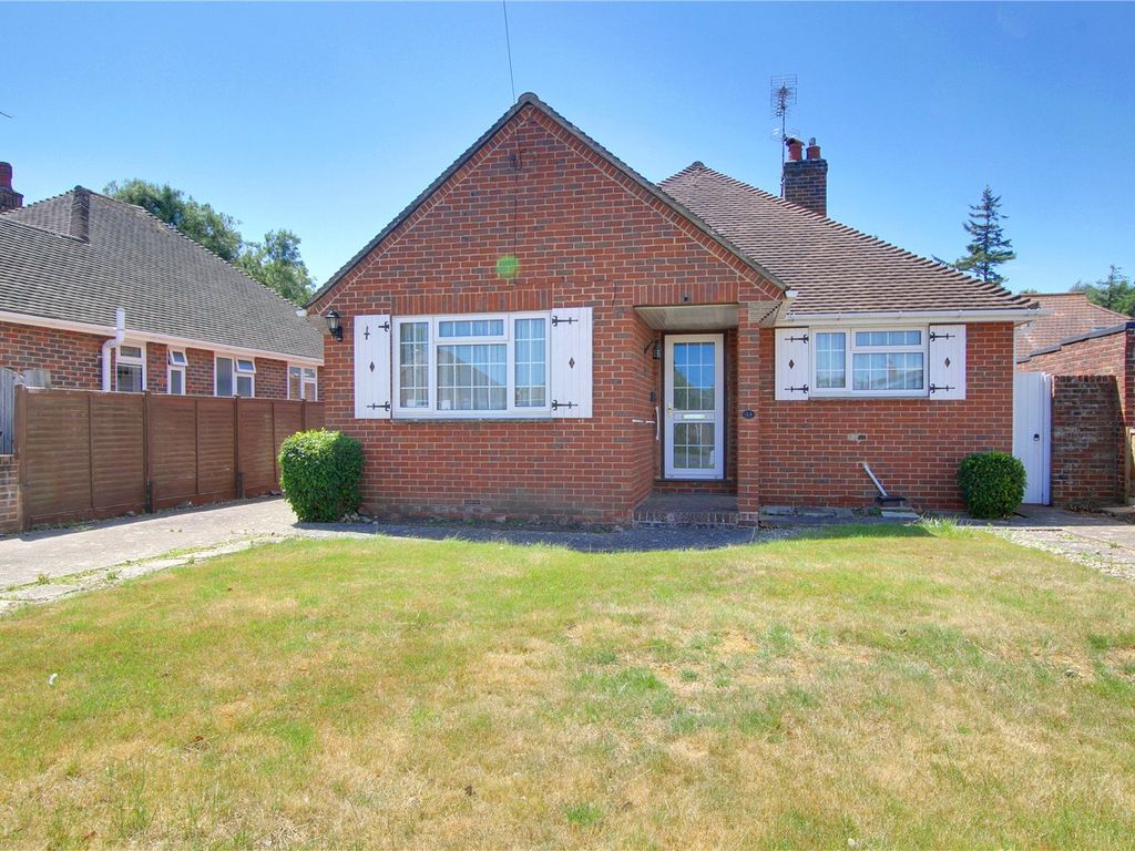 3 bed bungalow for sale in Sea Lane Gardens, Ferring, Worthing, West
