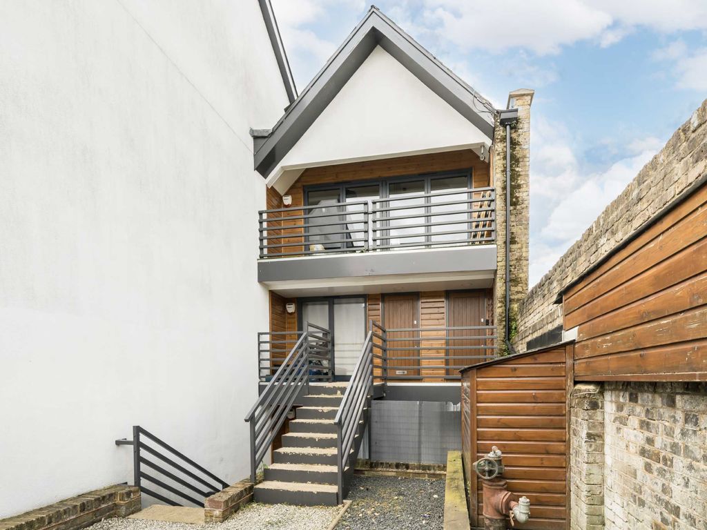 2 bed flat for sale in Third Cross Road, Twickenham TW2, £550,000 Zoopla