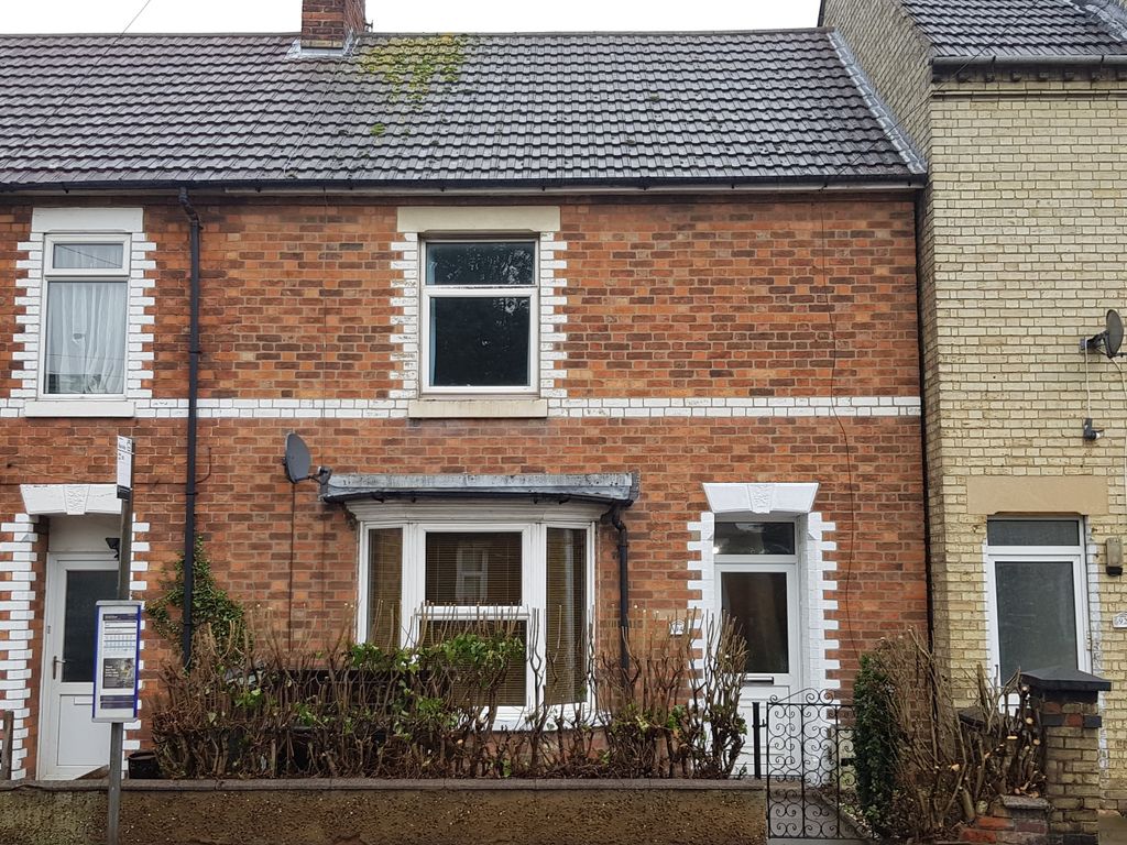 2 bed terraced house to rent in Wellingborough Road, Rushden NN10, £925