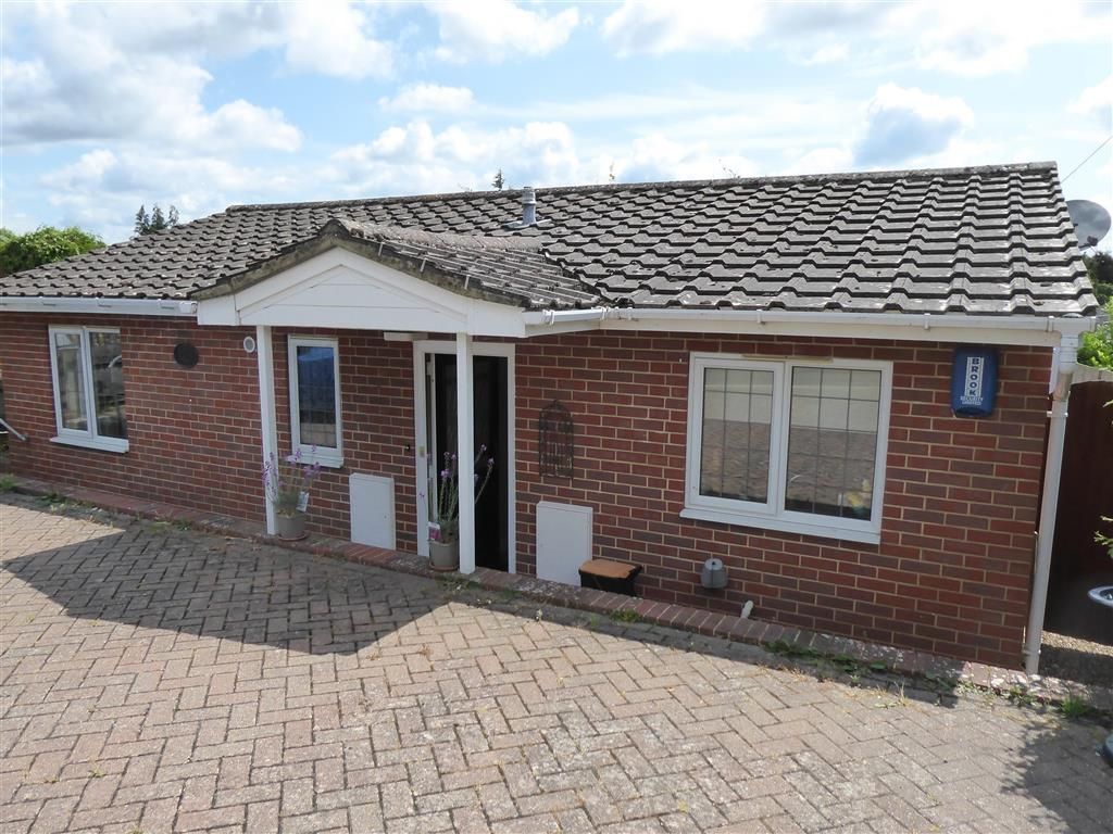 2 bed detached bungalow for sale in Chapel Street, East Malling, West