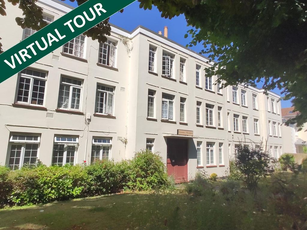 2 bed flat to rent in Campbell Mansions, Campbell Road PO5, £1,050 pcm