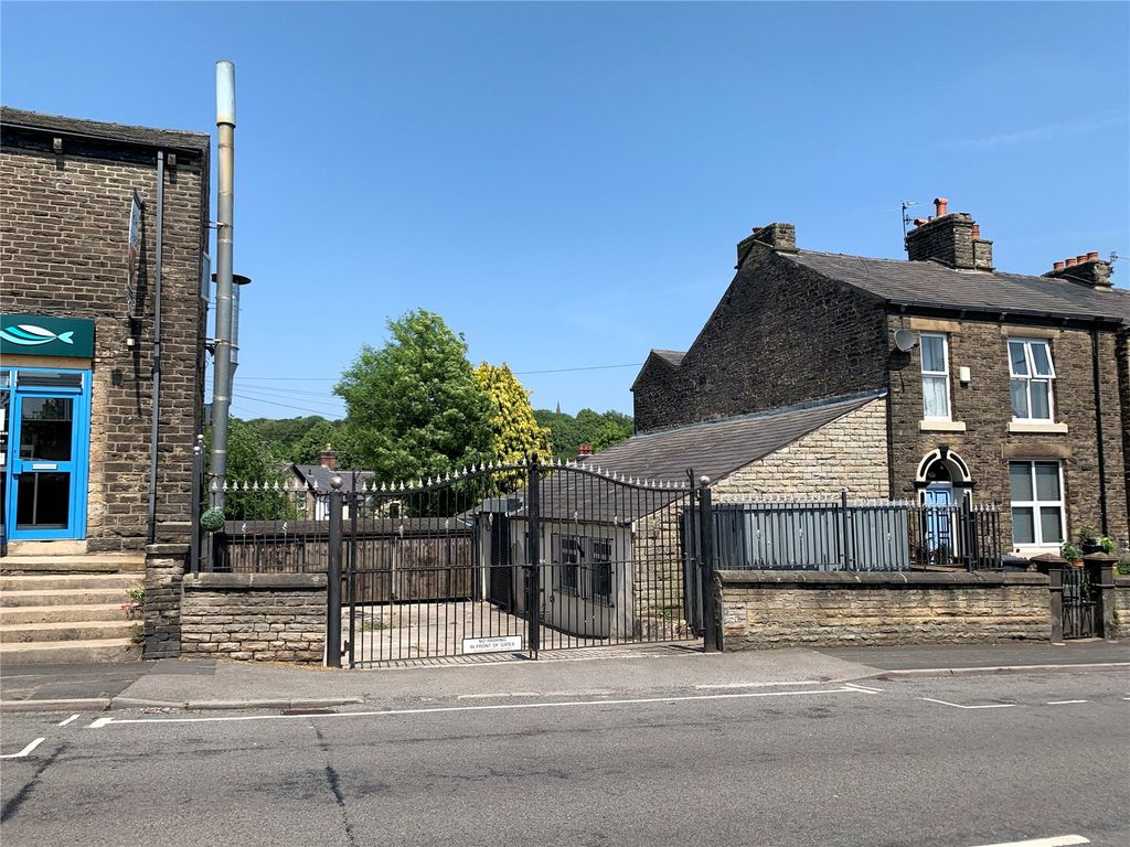 Detached house for sale in Albion Road, New Mills, High Peak SK22, £220,000 Zoopla