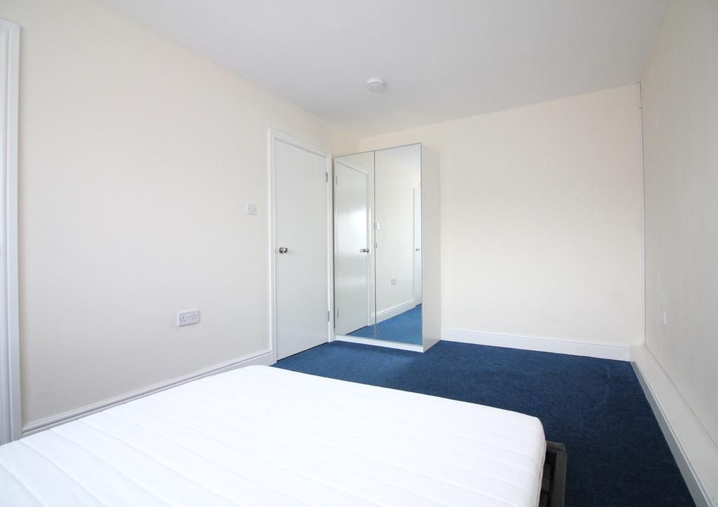 Room to rent in Humber Way, Langley, Slough SL3 Zoopla
