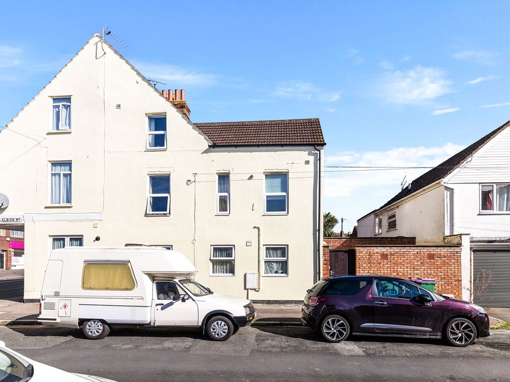 2 bed end terrace house for sale in Albion Road, Folkestone CT19 Zoopla