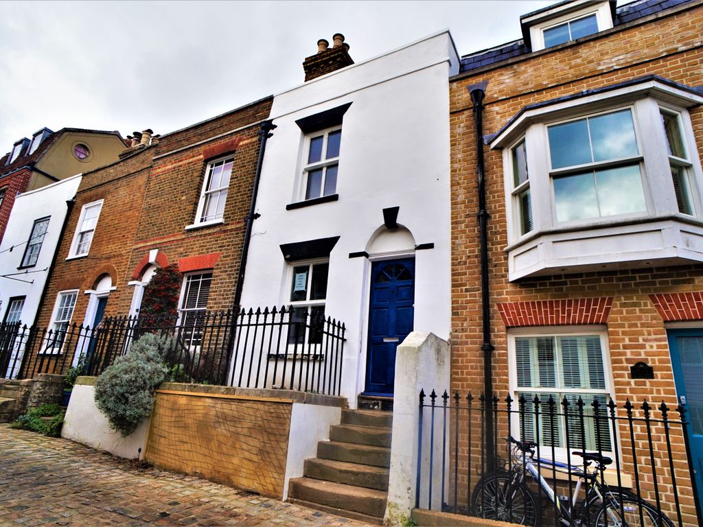 2 bed terraced house to rent in High Street, Upnor, Rochester, Kent ME2 Zoopla