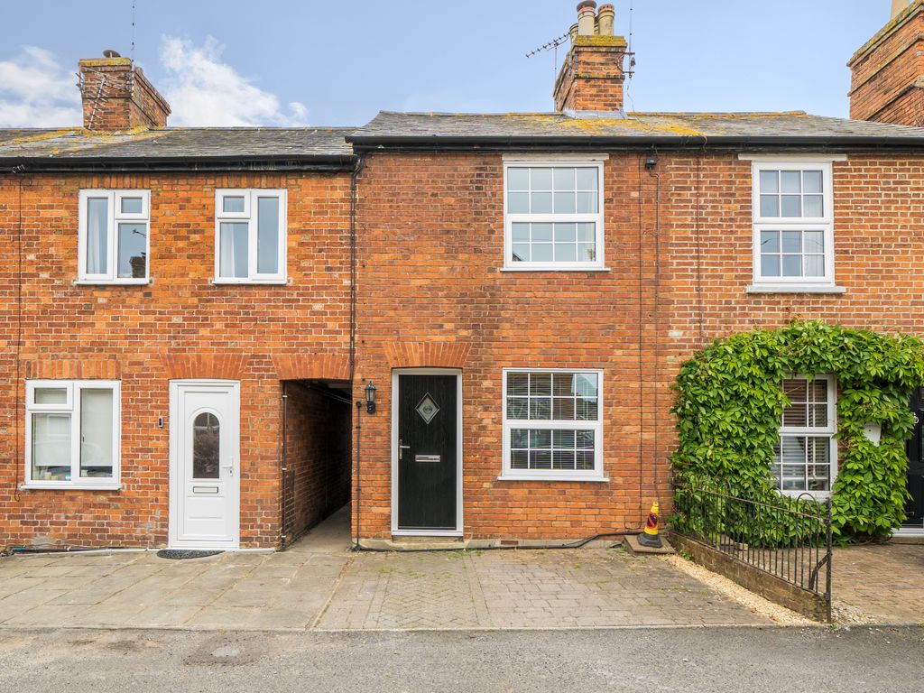 3 bed terraced house for sale in Frederick Street, Waddesdon, Aylesbury