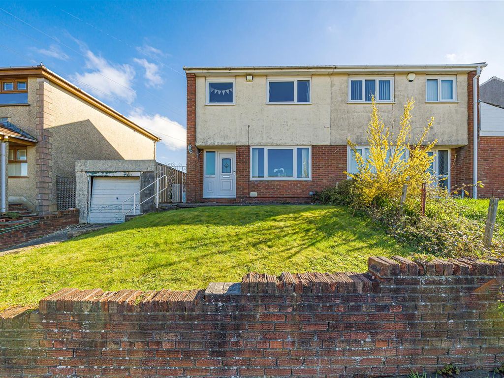3 bed semidetached house for sale in Heol Hafdy, Llansamlet, Swansea