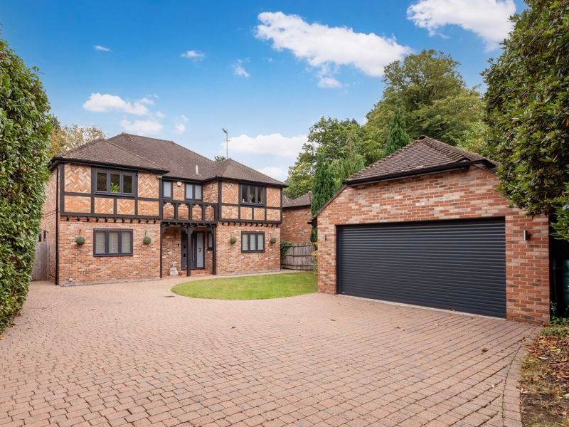 5 bed detached house for sale in Church Hill, Camberley GU15, £