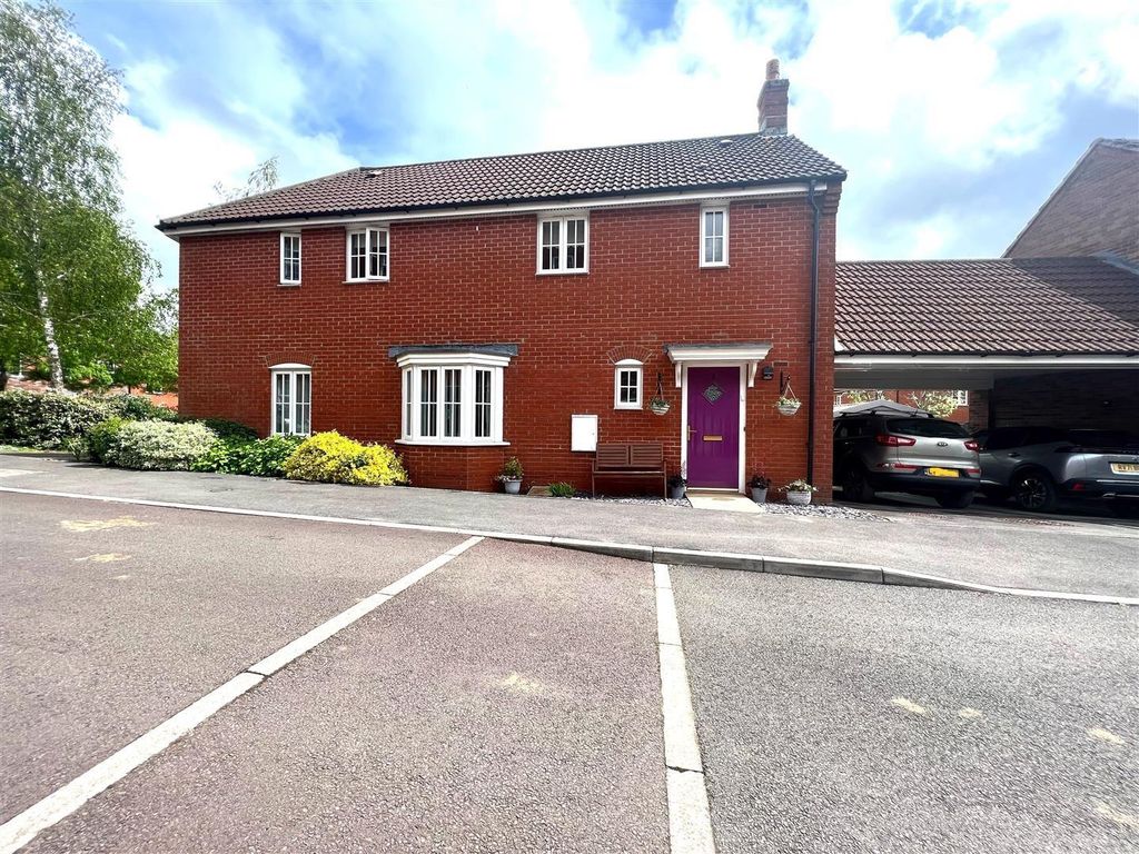 3 bed semidetached house for sale in Long Close, Sturminster Newton