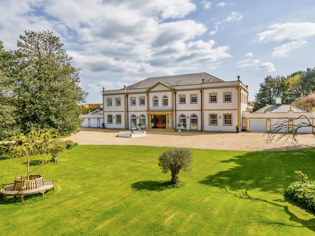 6 bed detached house for sale in High Street, Angmering BN16, £