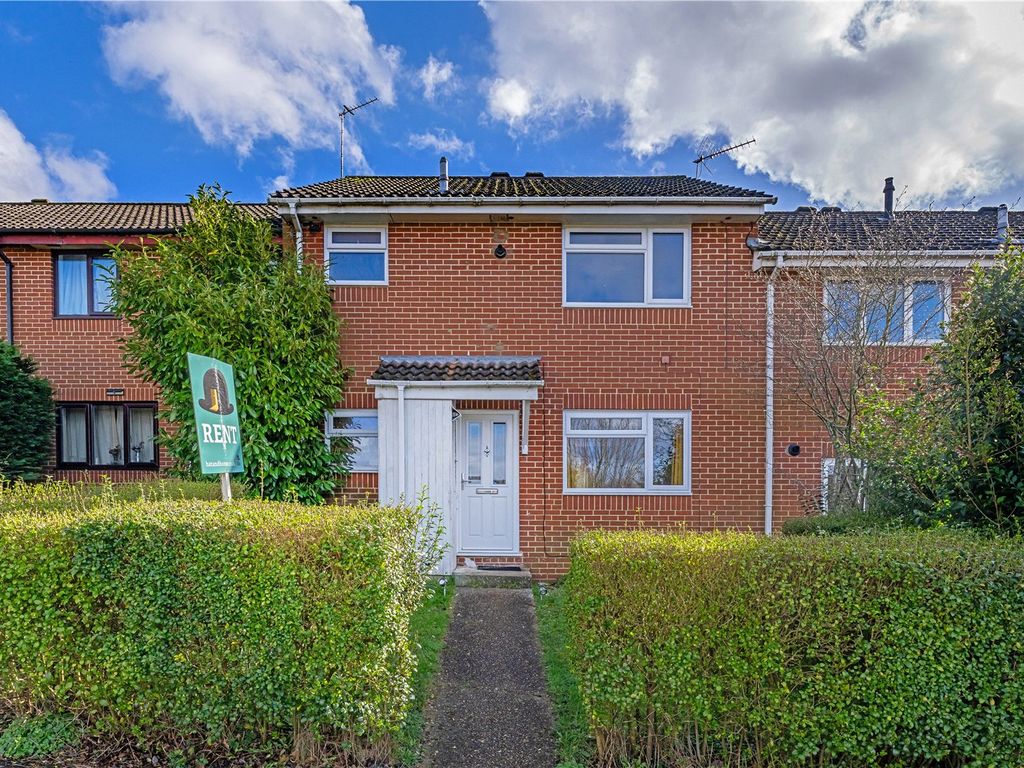 3 bed terraced house to rent in Humber Way, Sandhurst, Berkshire GU47
