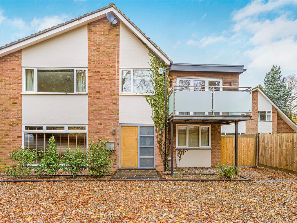 6 bed detached house for sale in Close, Hertford SG13, £