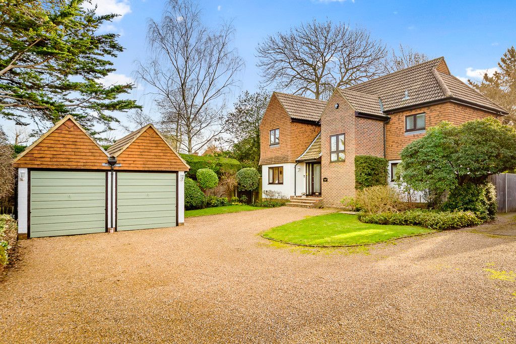4 bed detached house for sale in Mill Close, Great Bookham, Bookham